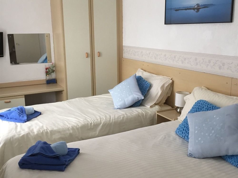 The Torland - Paignton Seafront - Free Parking, All Rooms En-Suite Exterior photo